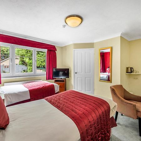 Dial House Hotel Crowthorne Exterior photo